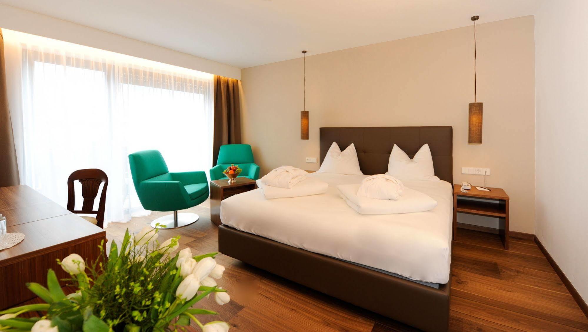 Hotel Vier Jahreszeiten سيلاندرو المظهر الخارجي الصورة